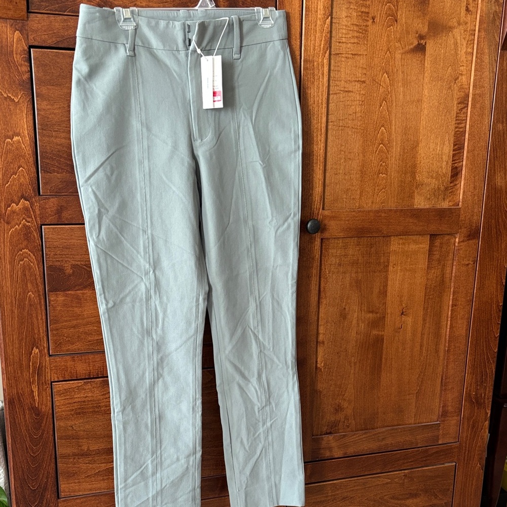 Women’s sage Green Pants